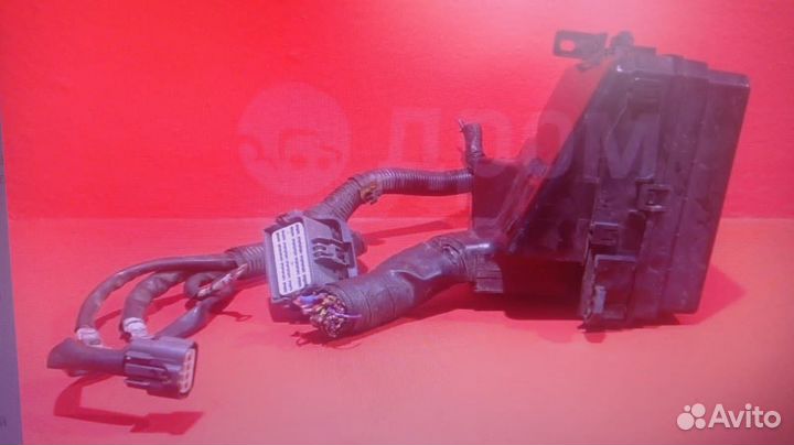 Блок предохранителей Mitsubishi Outlander XL