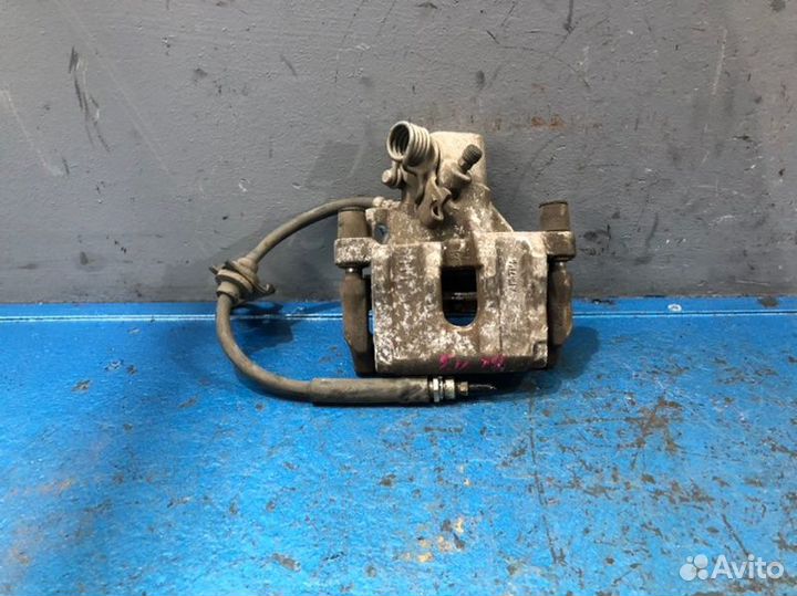 Суппорт задний левый Mazda 3 BL