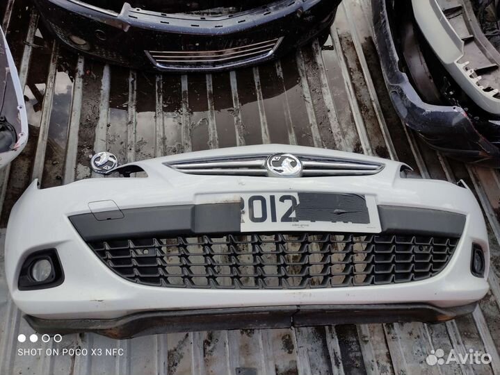 Бампер передний на Опель Астра J GTC