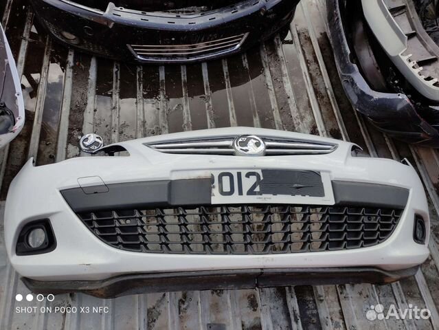 Бампер передний на Опель Астра J GTC