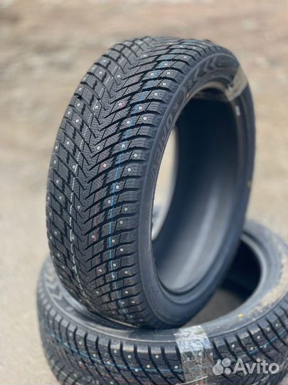 Arivo Ice Claw ARW7 255/45 R20 101T