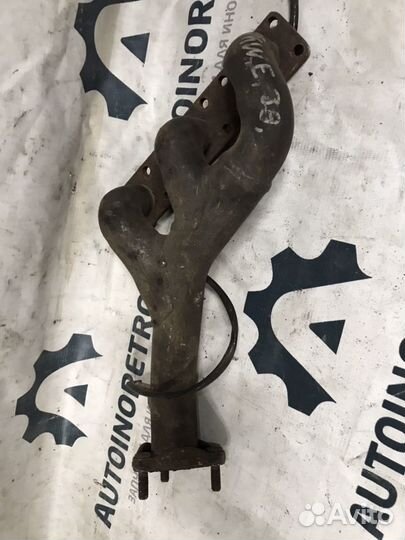 Коллектор выпускной правый бмв. Е39. 2.3. 2.5. 2.8