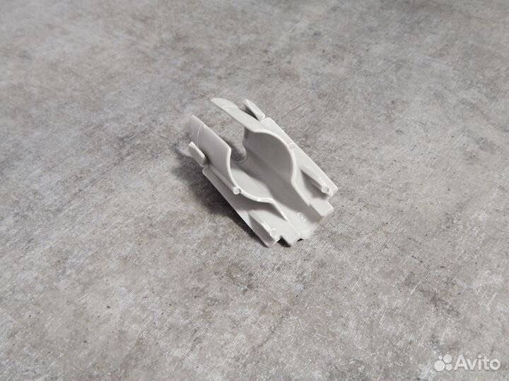 Держатель шланга для ст.машины Zanussi zwse680V