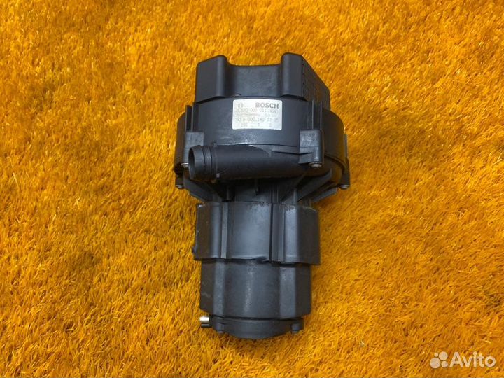 Насос продувки катализатора Mercedes-Benz E-Class