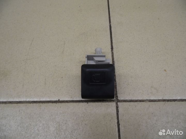 Ручка открывания лючка бензобака Hi Lux 2015