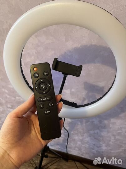 Кольцевая лампа со штативом