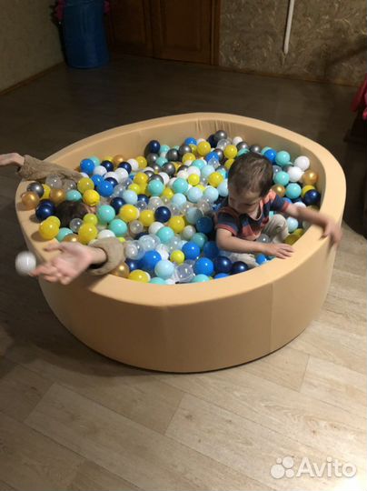 Бассейн с шариками