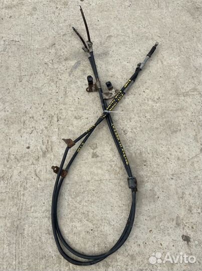 Трос ручника Toyota Corolla120 NZE121