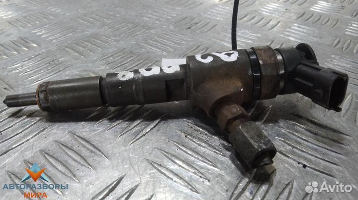 Форсунка Peugeot 206 рест. 2007 0445110135