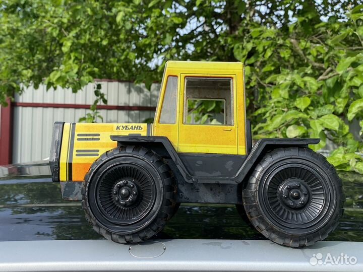 Железный советские игрушки трактор и прочие