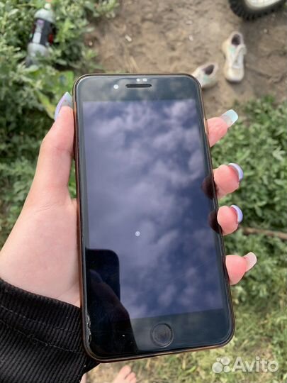 Телефон iPhone 8 plus