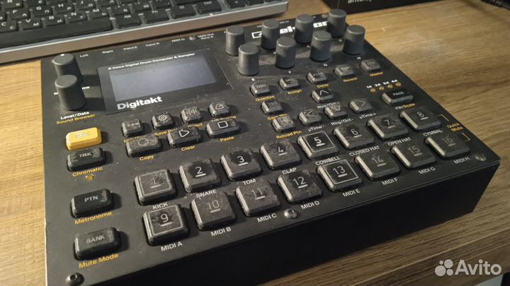 Сэмплер Elektron Digitakt