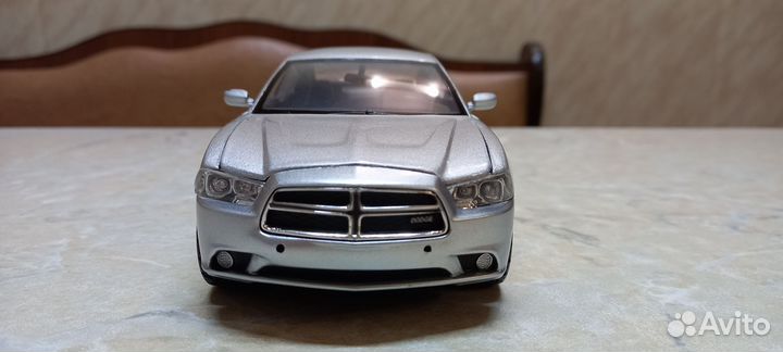 Модель авто Dodge Charger 2011