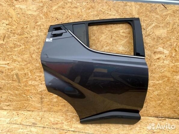 Дверь задняя правая Toyota C-HP