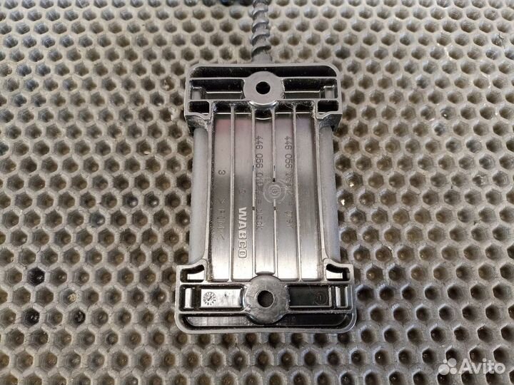 1337230 Пульт управления пневмоподвеской