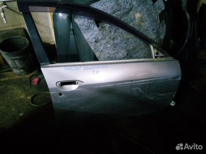 Дверь передняя правая Ниссан Вингроад WRY11
