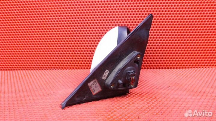 Зеркало заднего вида боковое правое Hyundai Avante