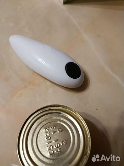 Электрический консервный нож на батарейках