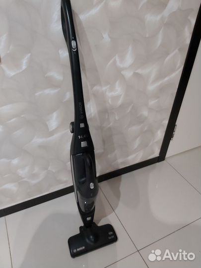 Вертикальный пылесос Bosch Move 2in1