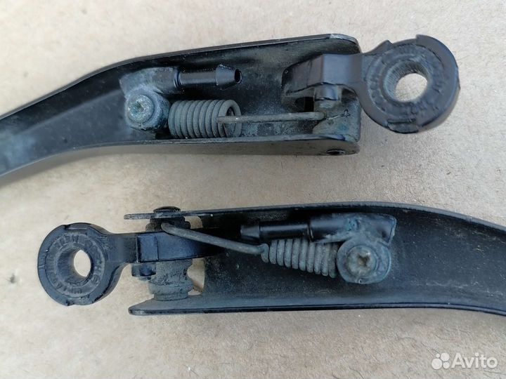 Поводок стеклоочистителя фар сааб