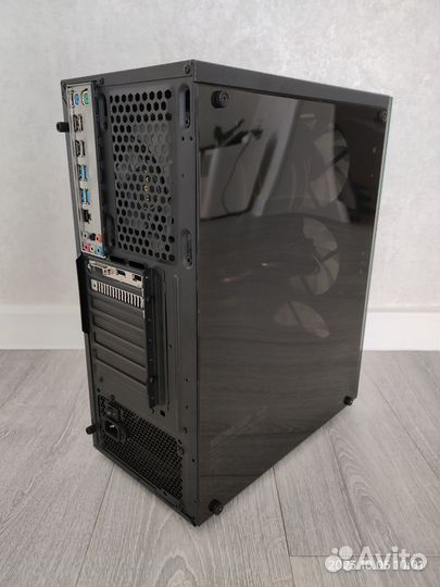 Игровой компьютер/E5 2670v4/RX580/DDR4 32GB/SSD512
