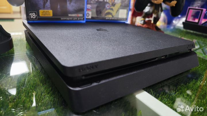 PS4 Slim -1TB/2208/ 2 Геймпада 2 Диска