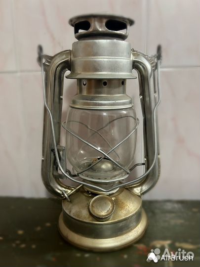 Керосиновая лампа летучая мышь