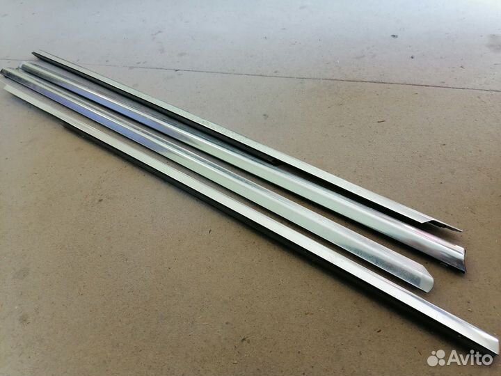 Молдинг стекла хром mercedes w207