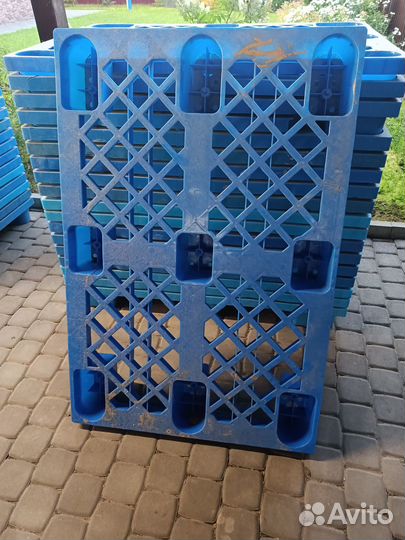 Пластиковые поддоны