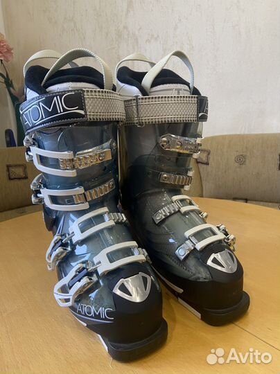 Горнолыжные ботинки atomic hawx 90