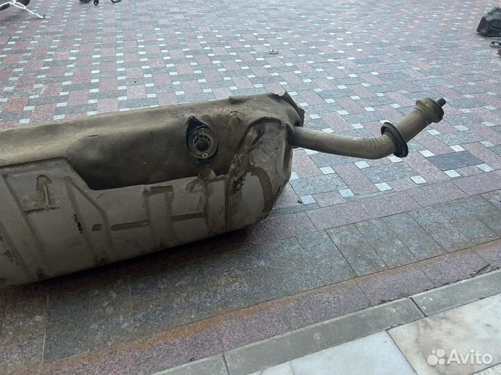 W210 бензобак