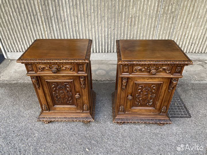 Антикварные тумбочки