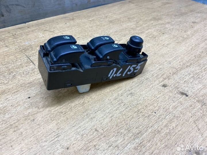 Кнопка стеклоподъемника Chevrolet Lacetti J200