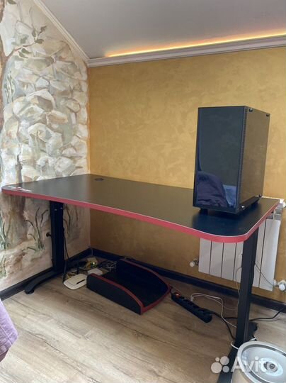 Игровой стол