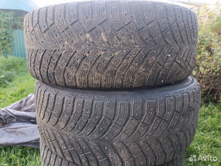 Michelin X-Ice North 4 235/45 R18