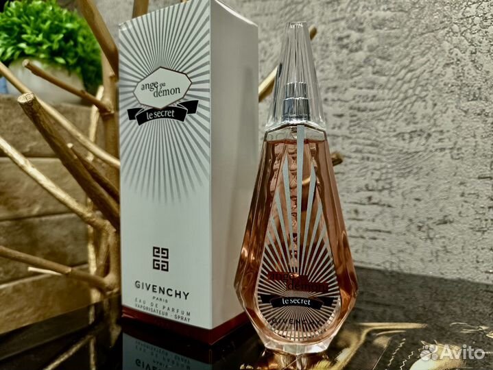 Givanchy ange ou demon