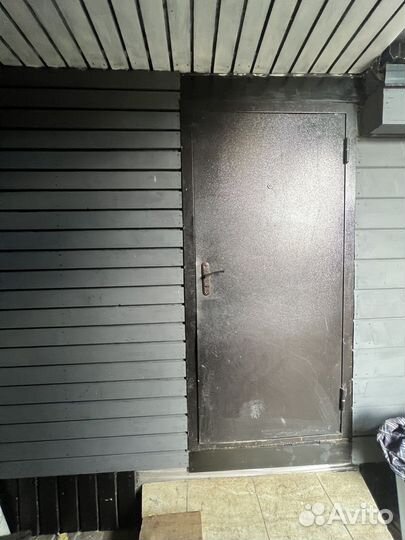 Дверь входная уличная бу