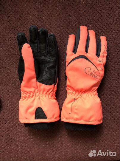 Горнолыжная куртка в очень хорошем состоянии