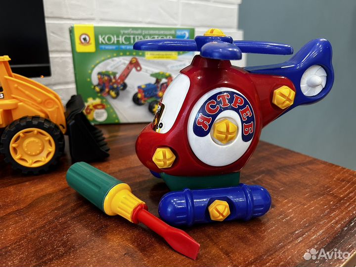 Игрушки для мальчика и новый конструктор