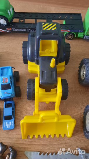 Детские игрушки машинки для мальчика