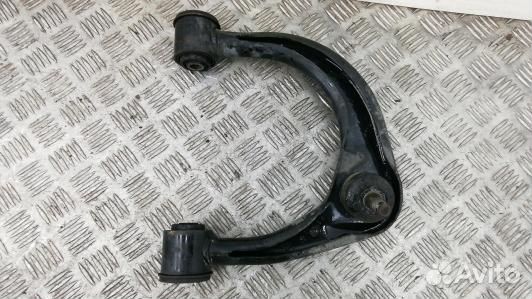 Рычаг передний верхний левый toyota FJ cruiser (82