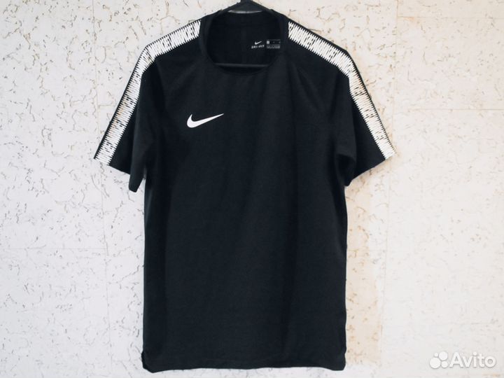 Футболка Nike Squad Dri-Fit (S)