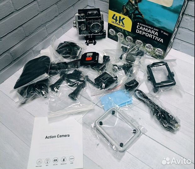 Экшн камера 4К со всем набором крепления новые