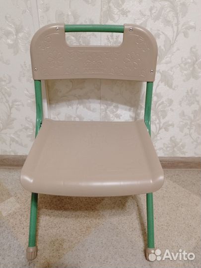 Комплект детской мебели (стол и стул)