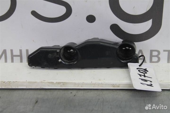 Крепеж переднего бампера левый Nissan Sentra B17