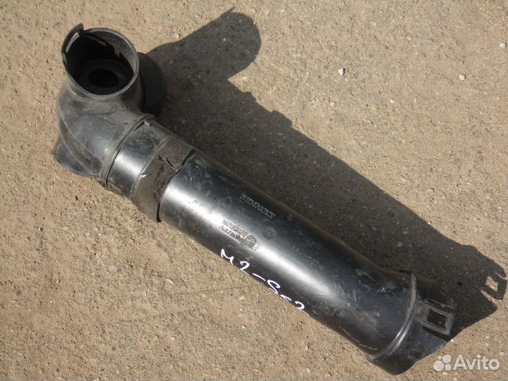 Патрубок резонатора Рено Меган Сценик 2