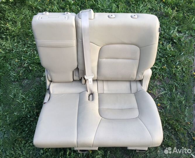 Задний диван Toyota Land Cruiser 200