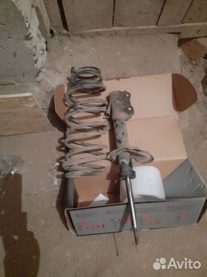 Запчасти на Nissan Almera n16