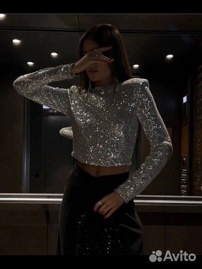 Вечерний топ с пойетками