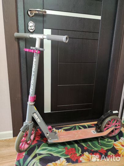 Самокат reaction 200